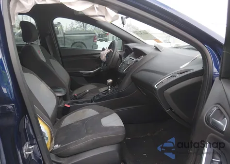 2016 Ford Focus St z USA, uszkodzony, nr VIN 1FADP3L98GL252196